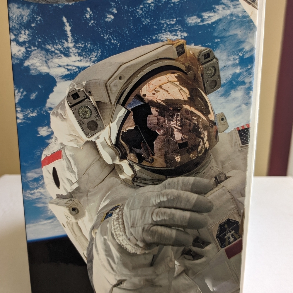 500 Piece Space Exploration Double Puzzle - Picture 6 of 7